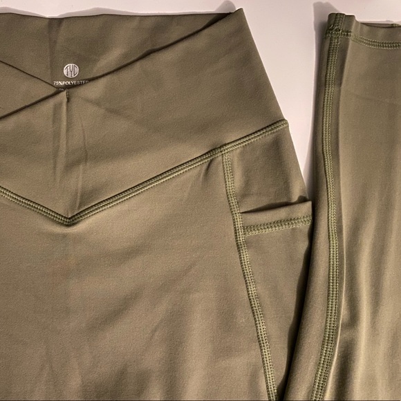 til you collapse TYC effortless vortex pocket leggings green tea size small / 6 - Picture 2 of 9